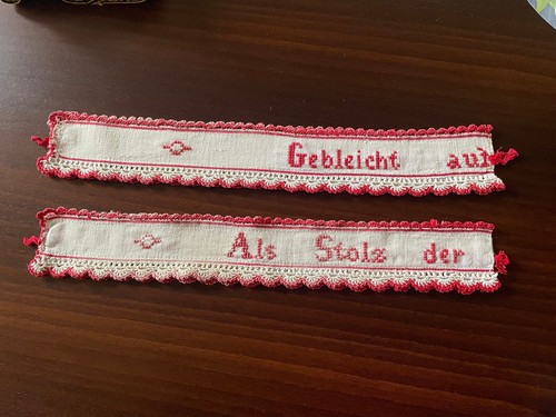 Alte schrankborte rot weiß - schrankborte,, rot-weiß