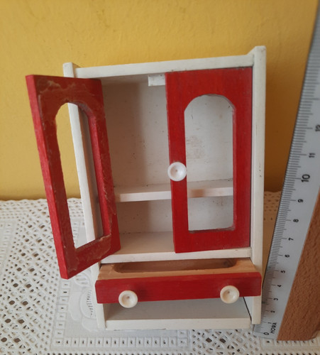 Puppenstubenschrank holz 13cm - puppenstubenschrank,